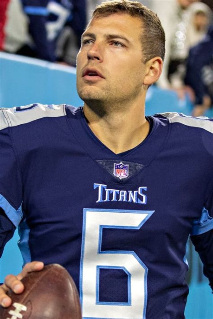 12 Best NFL Punters In The World [2023 Update]