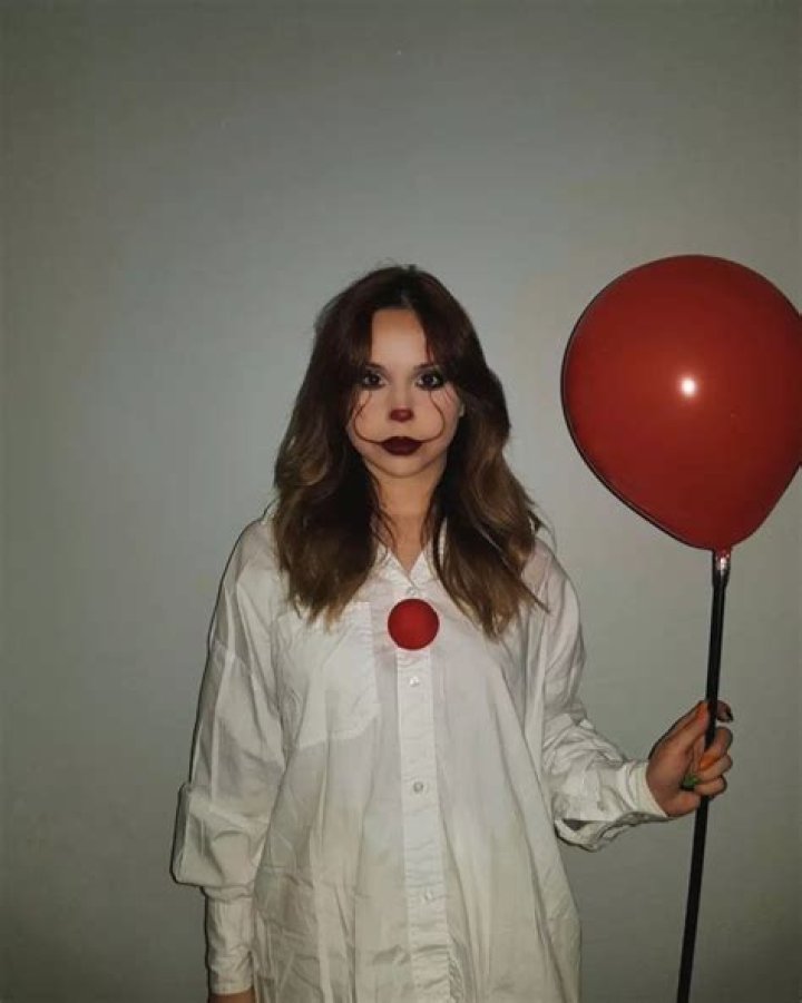 12 Last-Minute 2017 Clown Halloween Costume Ideas That Aren't Scary