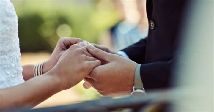 12 People Who Left Their Partners At The Altar Explain Why They Did It
