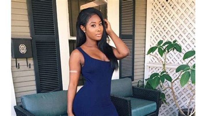 25 Sexy Selfies of Beautiful Women on Instagram