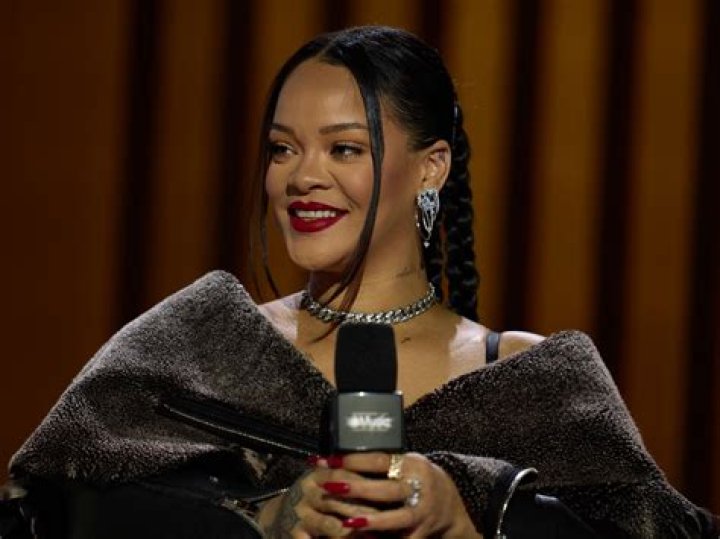 5 interesting things to know about Rihanna