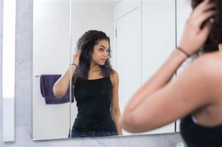 7 Dark Traits People Often Mistake For Attractive Qualities