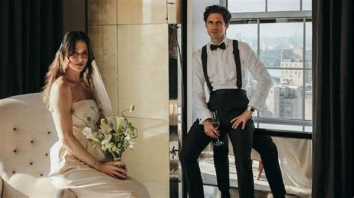 Aaron Tveit: Relationship With Ericka Hunter, Past Relationship, Bio, Wiki, Age, Career, Covid-19 Recovery