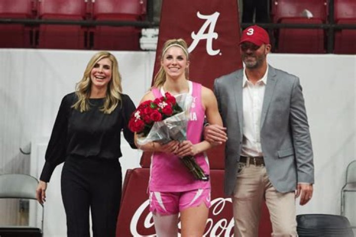 Alabama Barker Age, Family, Parents, Birthday & Top Facts Of Travis Barker's Daughter