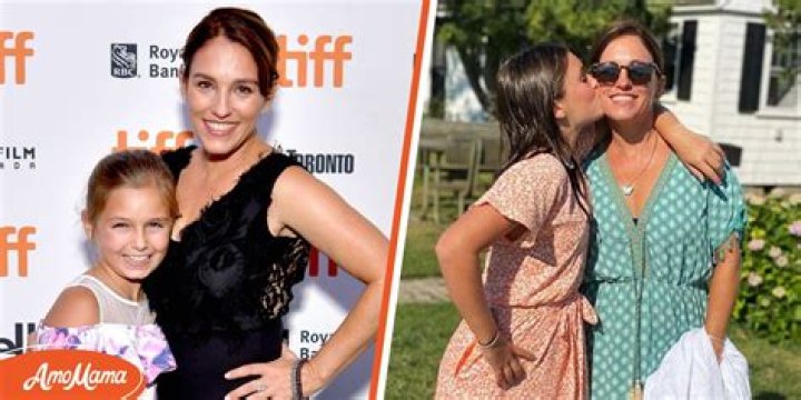 Amy Jo Johnson and Olivier Giner | Married Divorced Children Ex