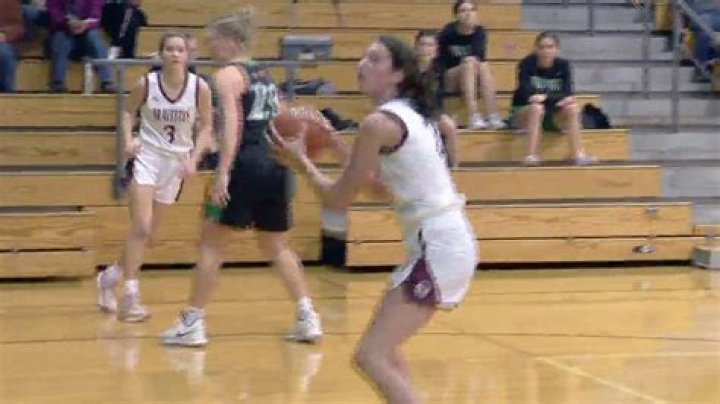 Annawan High School Bravettes basketball defuse Rock Falls Rockets 65-25