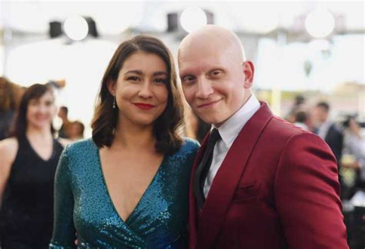 Anthony Carrigan’s Biography: Wife, Hair, Eyebrows, Net Worth