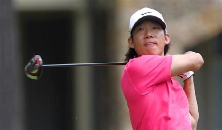 Anthony Kim has rusty welcome back to golf after 12 years away. He trails Rahm by 14