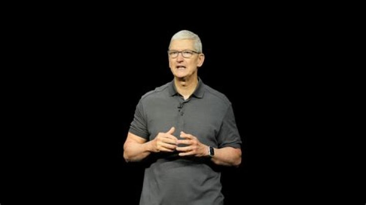 Apple ends yearlong sales slump with slight revenue rise in holiday-season period but stock slips