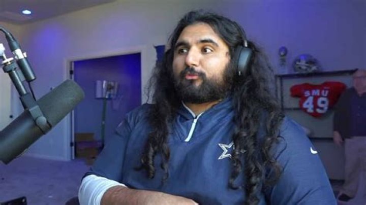Are Bonnie and Esfand Dating? The Twitch Streamers