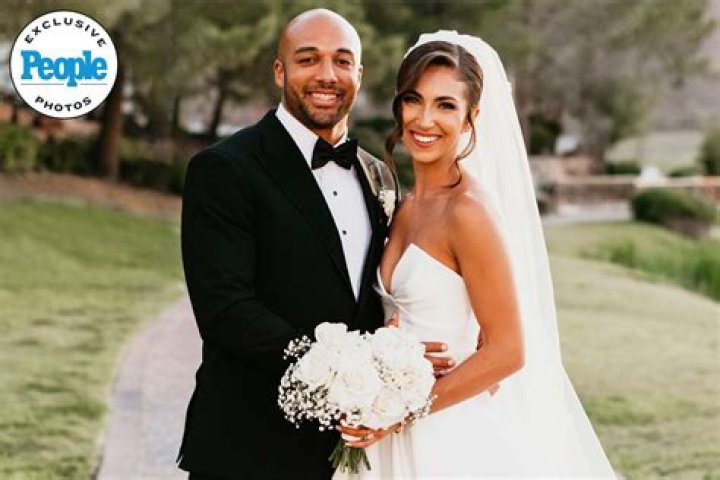 Austin Ekeler Wiki, Age, Height, Girlfriend, Family, Career, Stats, Net Worth, Biography & More