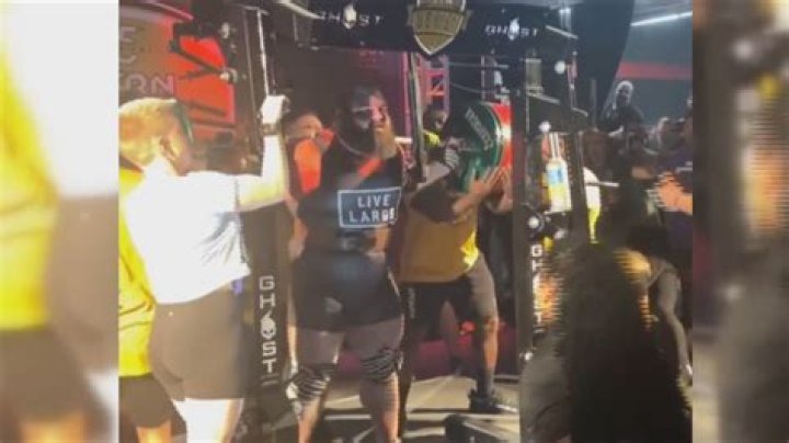Bell tolls success – again – with powerlifting victory