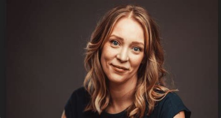 Bettendorf native publishes 1st novel, sells film rights