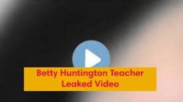Betty Huntington video of a teacher sparks controversy on twitter as it being recorded