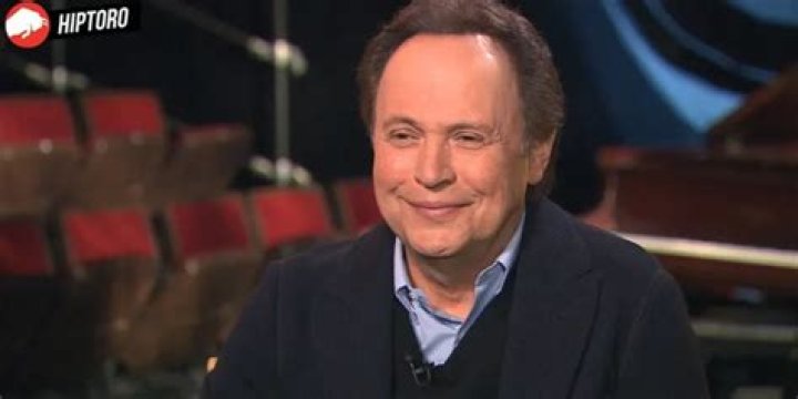 Billy Crystal Biography- Early Life, Movies, Shows, Family, Net Worth