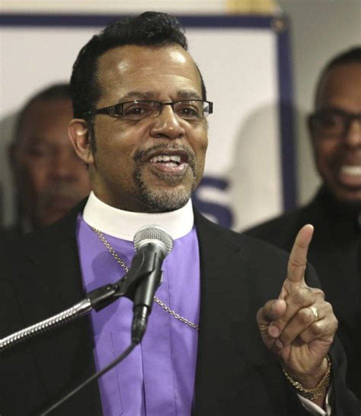 Bishop Carlton Pearson Obituary-Death News; Resident Of Tulsa, Oklahoma, Bishop Carlton Passes Away By Longtime Illness