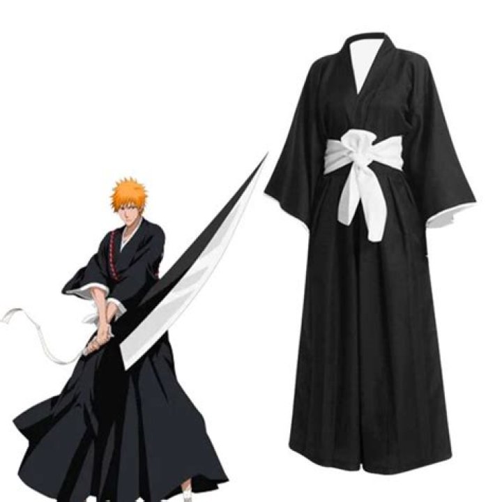 Bleach Cosplay Unleashes The Shinigami Power of Fem Ichigo