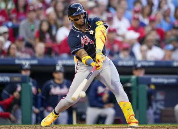 Braves star Ronald Acuña Jr. is dealing with some right knee irritation