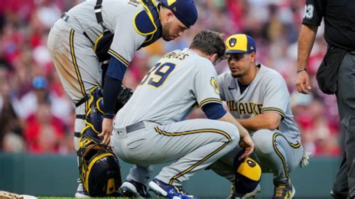 Brewers’ Burnes nearly faints in sweltering heat, fans 13 in 1-0 win over Reds