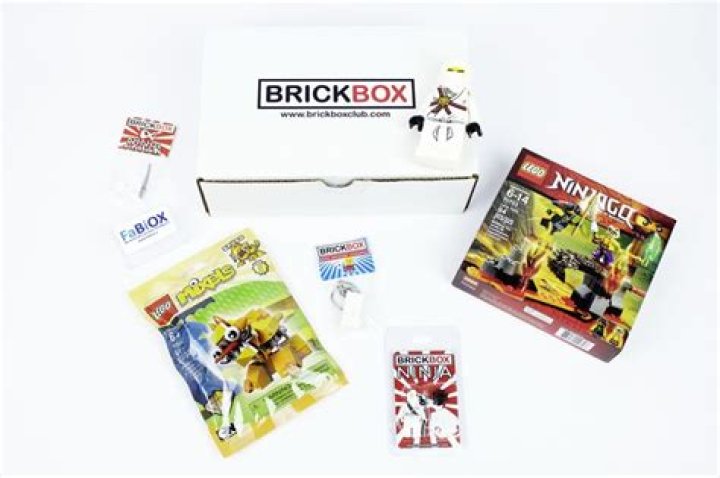 BrickBox Club Offers a Creator Themed Box
