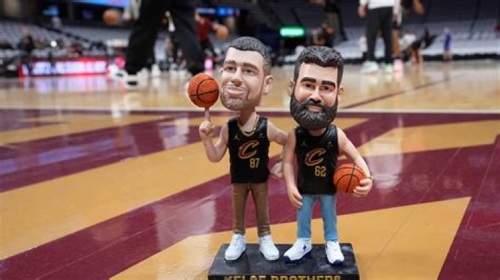 Brothers Travis and Jason Kelce honored with bobblehead giveaway at Cavs-Celtics game