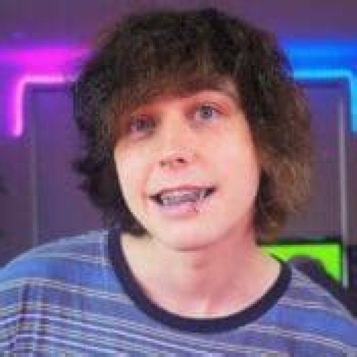 Caleb Finn Biography, Age, Wiki, Girlfriend, Net Worth, Tik Tok Career