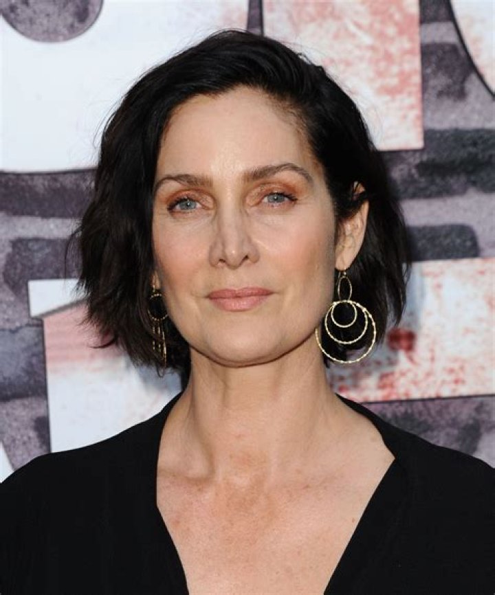 Carrie-Anne Moss (Actress) Wiki, Biography, Age, Boyfriend, Family, Facts and More