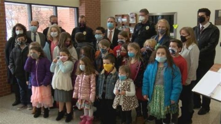 Children from First Baptist Church in Geneseo dropped off gift bags at the Geneseo Police Department