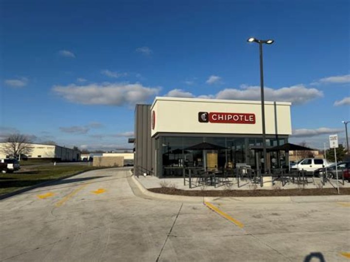Chipotle opens new Davenport location