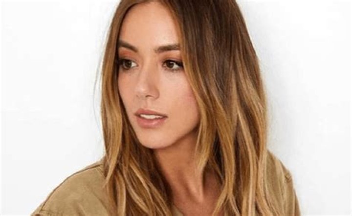 Chloe Bennet Parents, Boyfriend, Age, Wiki, Bio, Net Worth, Ethnicity, Height