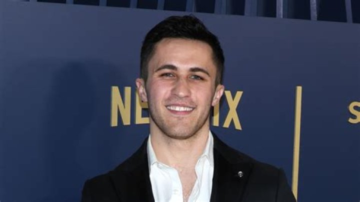 Chris Olsen Naked: The Untold Story Behind The Viral Sensation