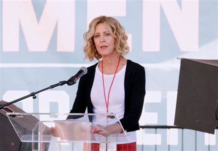 Christine Lahti Wiki, Biography, Net Worth, Age, Family, Facts and More