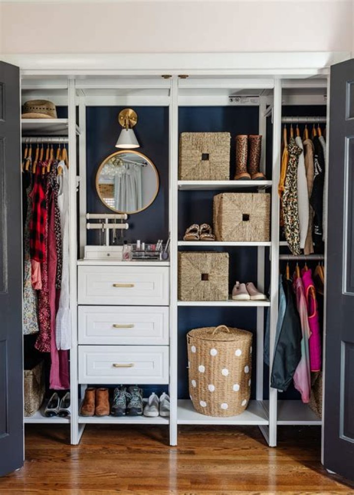 Closet Organization Hacks: 8 Amazing Ways To Organize Your Closet!