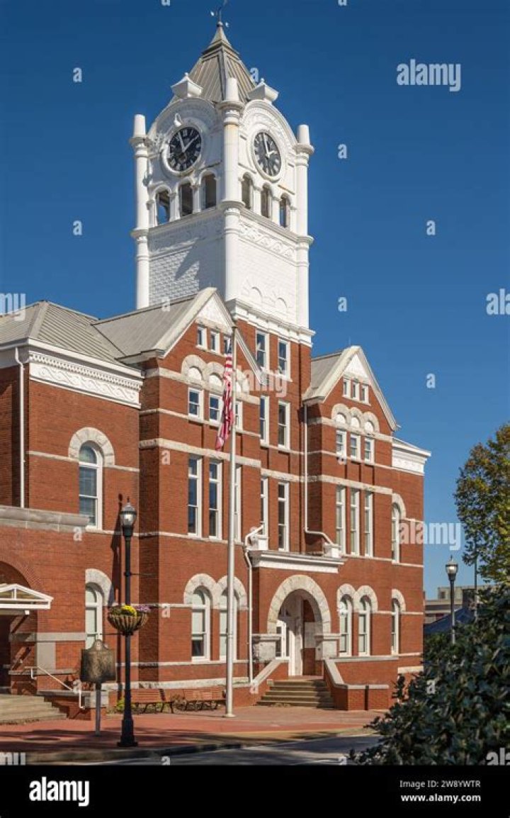 Colona man arrested after taking gun into Henry County Courthouse