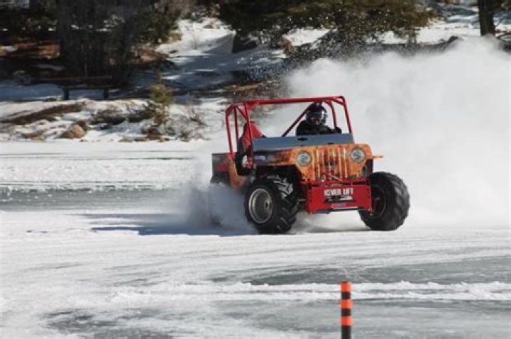 Colorado lake turns into a racetrack — and anyone can join in