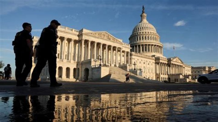 Congress races to avoid government shutdown