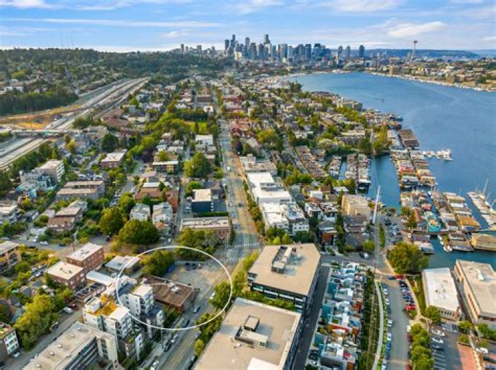 
Conway Jarvis & Associates (Seattle)

