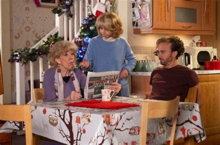 Coronation Street's Gail Platt stages an intervention for mum Audrey Roberts over her health