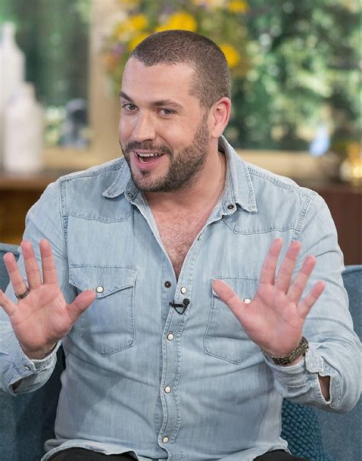 Coronation Street star Shayne Ward has tattoos lasered off in bid for more period drama roles