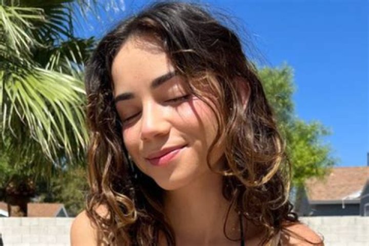 Daisy Blooms Leak: Unveiling The Mystery Behind The Viral Sensation