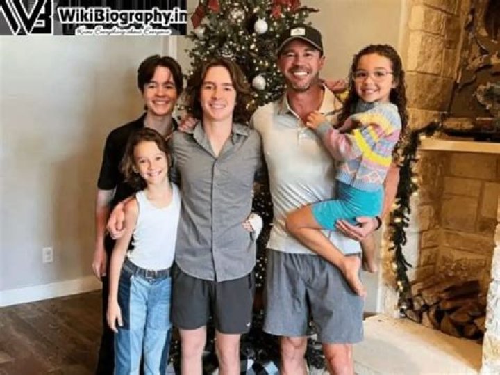 Dave Hollis: Wiki, Bio, Age, Death, Disney, Job, Wife, Children