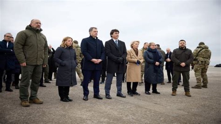 Delays in promised Western military aid to Ukraine are costing lives, the defense minister says