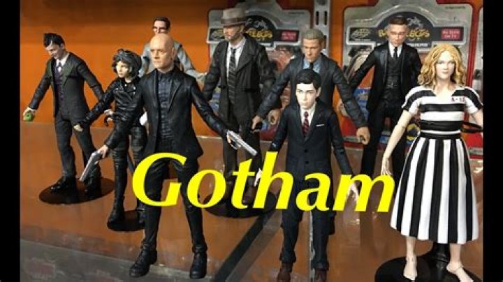 Diamond Select Toys: Gotham Select Figures Review