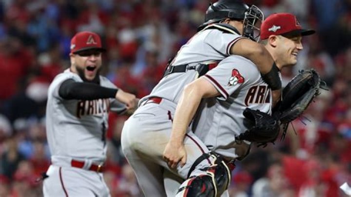 Diamondbacks stun Phillies 4-2 in Game 7 of NLCS to reach first World Series in 22 years