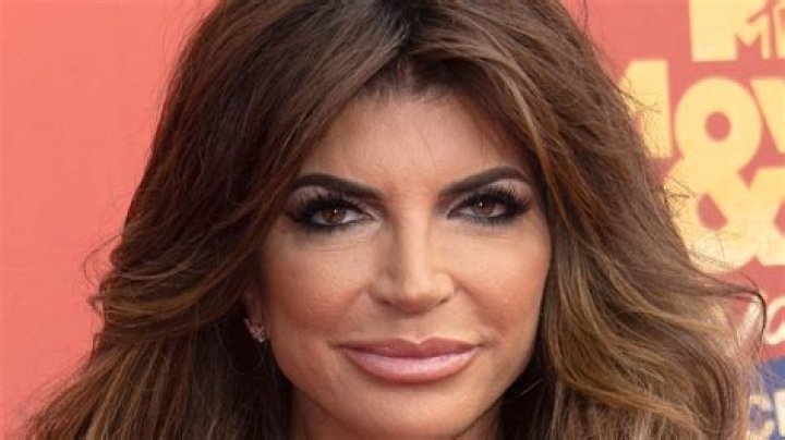 Did Teresa Giudice get her forehead surgically lengthened?