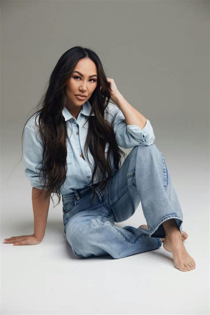 Dorothy Wang On ‘Bling Empire,’ Friendship, & Dating In New York