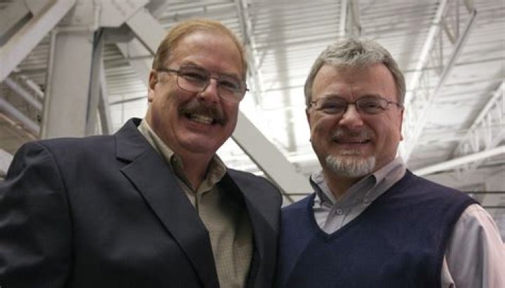 Doug Mcleod Wiki And Obituary: Hockey Announcer Dead At 70