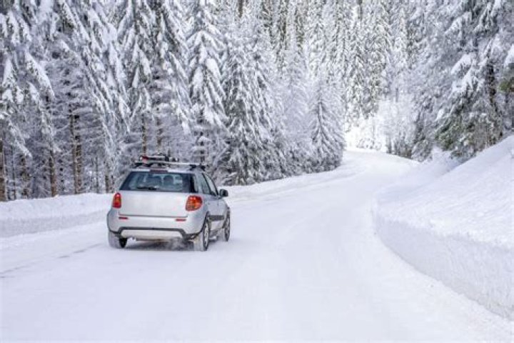 Driving in snow in Rock Island