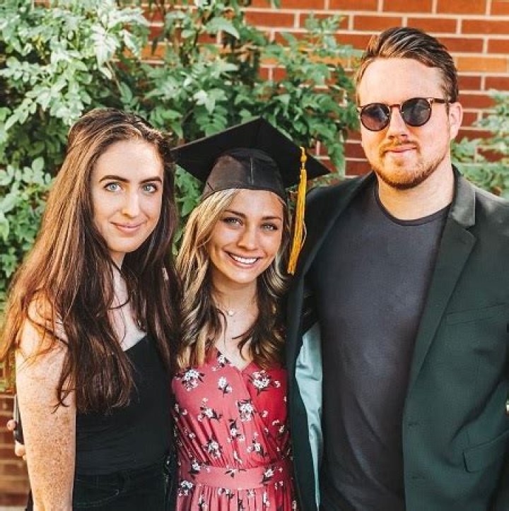 Elijah Schaffer Wife, Children, Age, Parents, Siblings, Net Worth & More