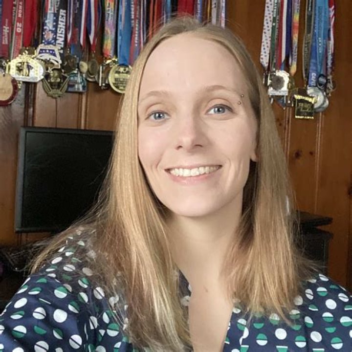 Elizabeth Johnston Net Worth 2024